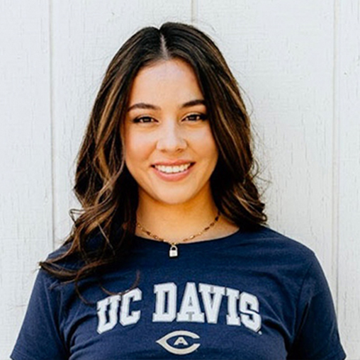 Alyssa Flores