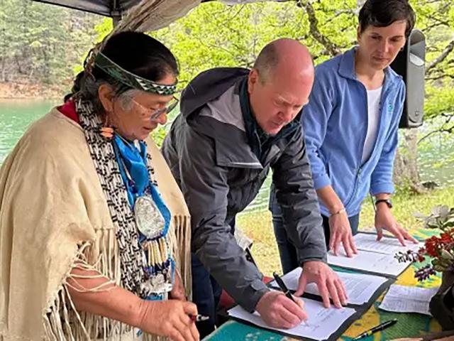 Chief Sisk NOAA Signing Agreement